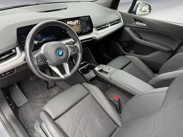 BMW 225