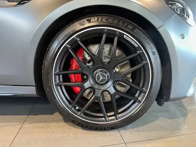 Mercedes-Benz E 63 AMG
