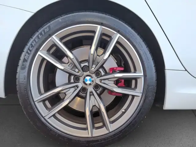 BMW 340