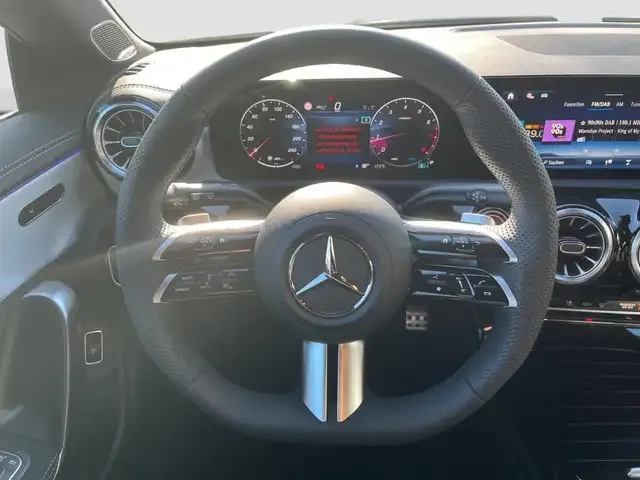 Mercedes-Benz CLA 200
