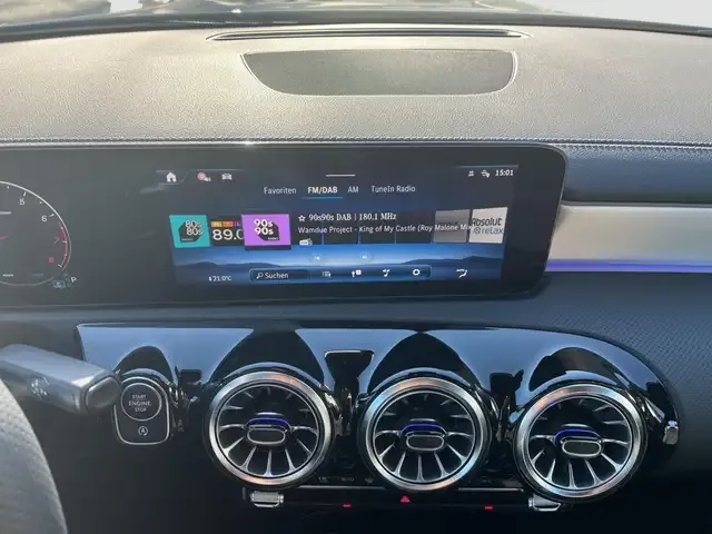 Mercedes-Benz CLA 200