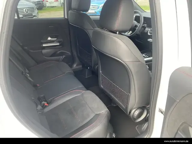 Mercedes-Benz GLA 180