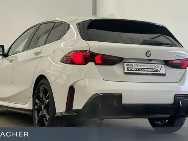 BMW 123
