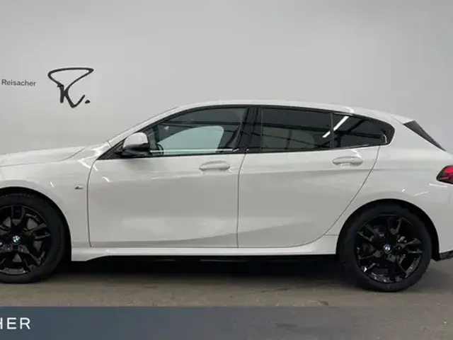 BMW 123