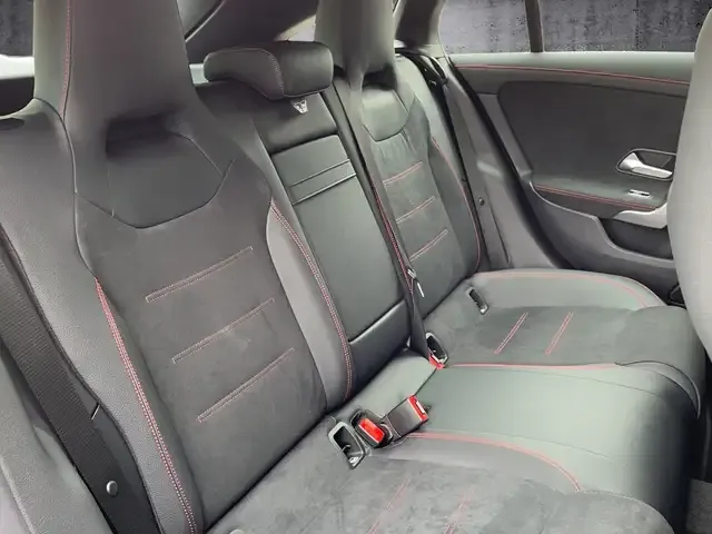 Mercedes-Benz CLA 220