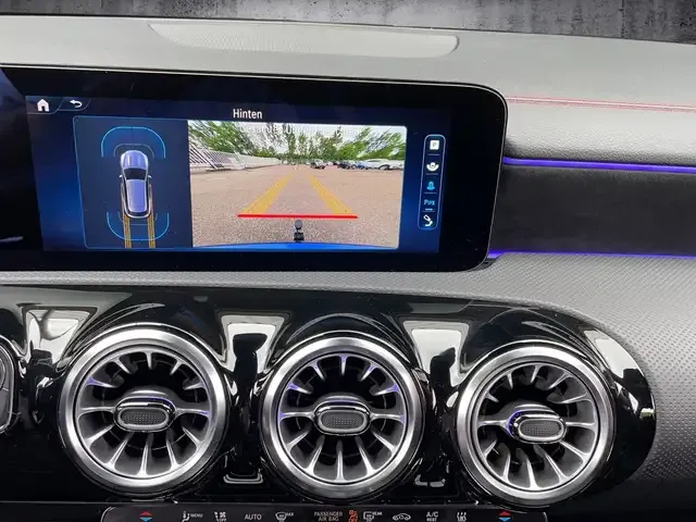 Mercedes-Benz CLA 220