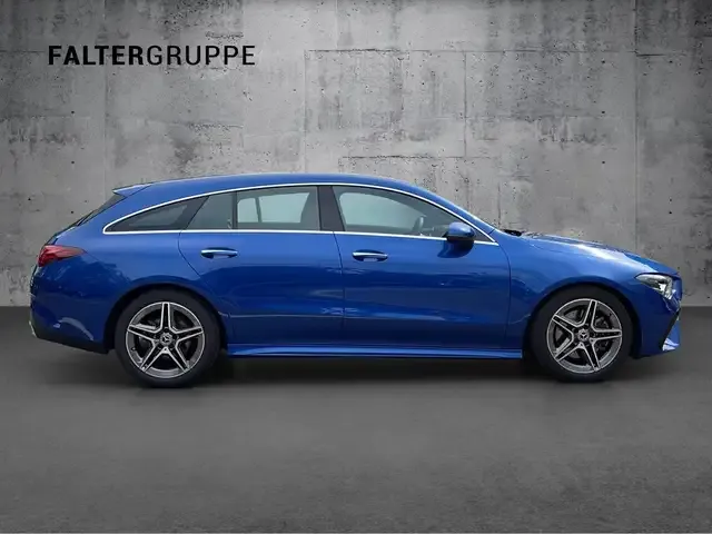 Mercedes-Benz CLA 220