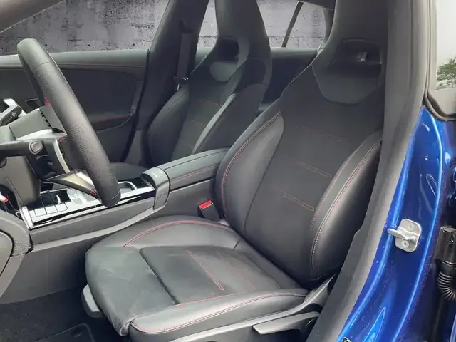 Mercedes-Benz CLA 220