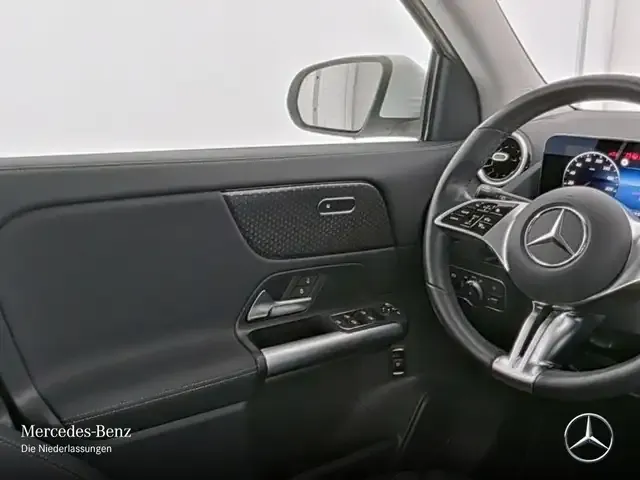 Mercedes-Benz GLA 180
