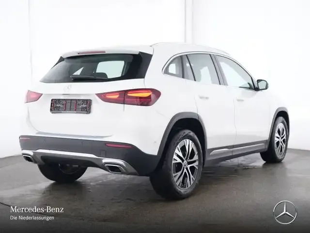 Mercedes-Benz GLA 180