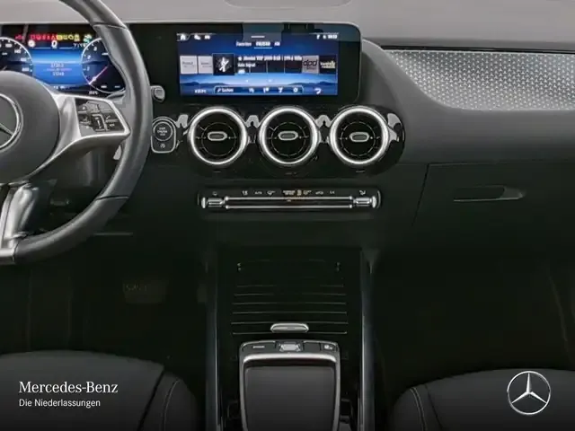 Mercedes-Benz GLA 180