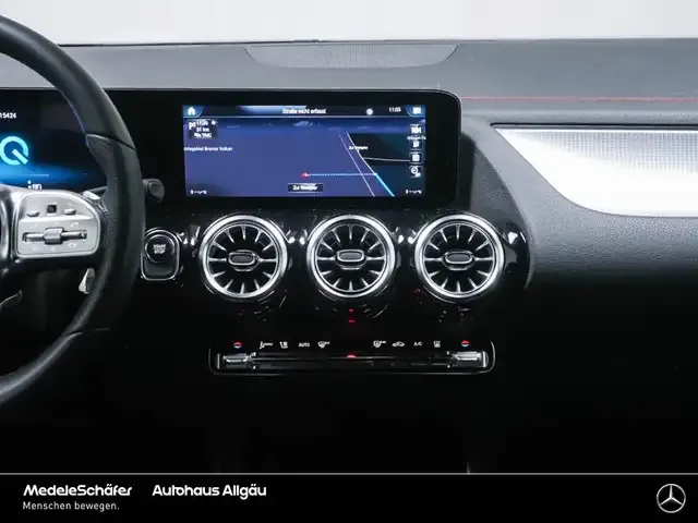 Mercedes-Benz EQA 300