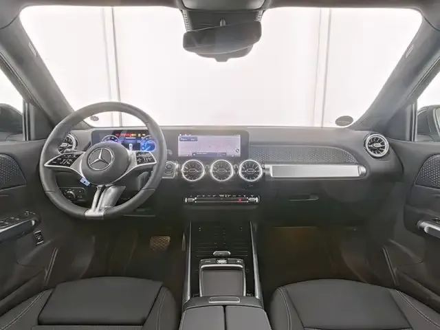 Mercedes-Benz EQB 300