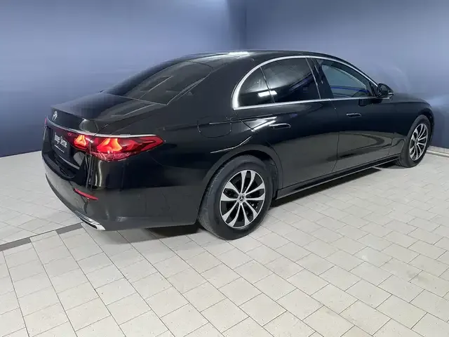 Mercedes-Benz E 220