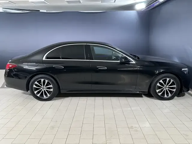 Mercedes-Benz E 220