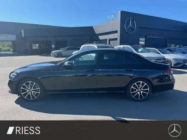 Mercedes-Benz E 200