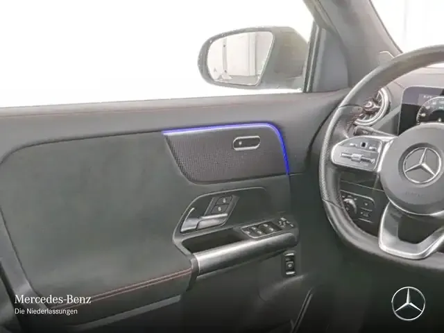 Mercedes-Benz EQA 300