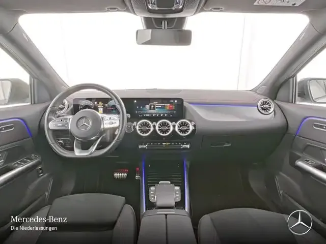 Mercedes-Benz EQA 300