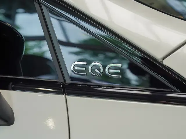 Mercedes-Benz EQE SUV