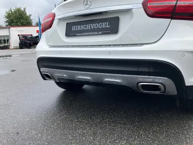 Mercedes-Benz GLA 250