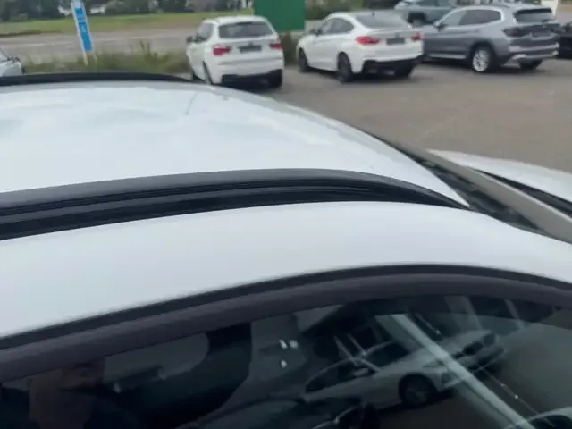 BMW 225