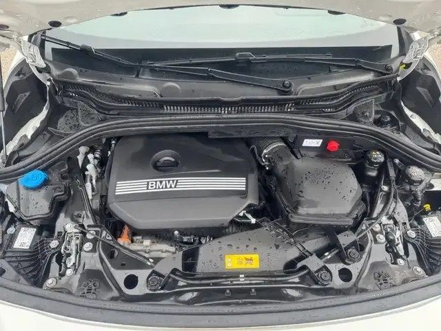 BMW 225