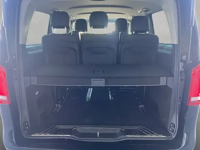 Mercedes-Benz V 220