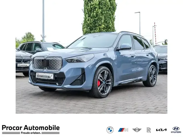 BMW iX1