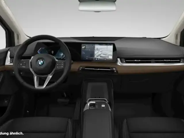 BMW 225