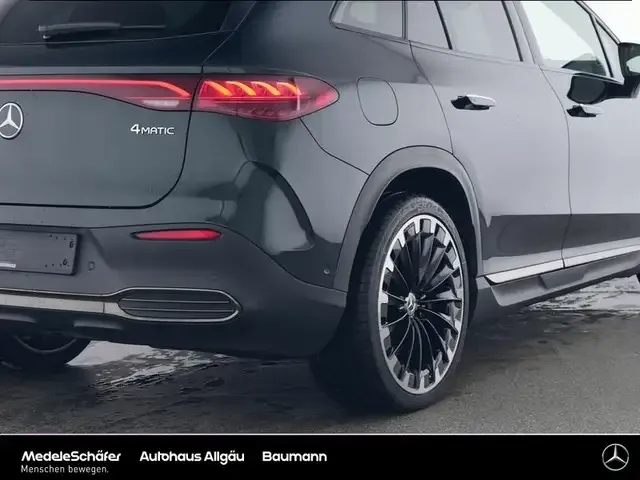 Mercedes-Benz EQE SUV