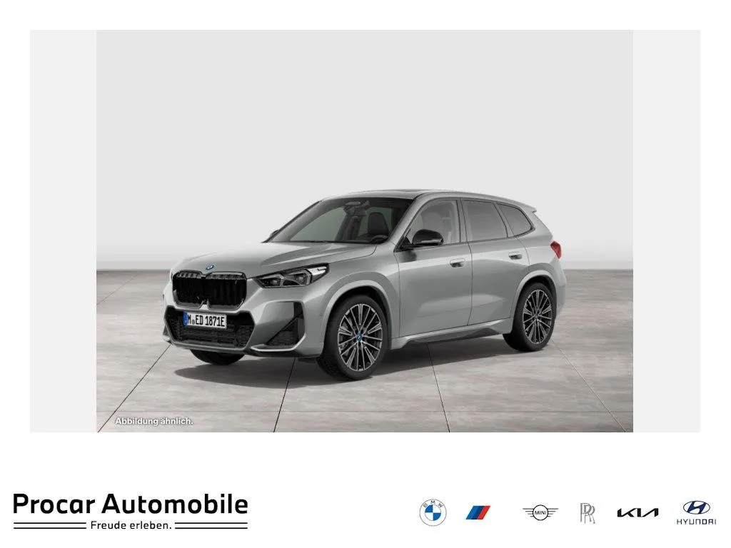 BMW iX1