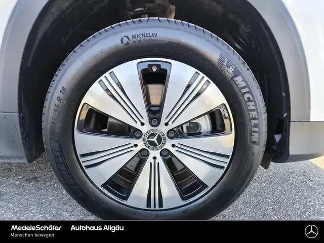 Mercedes-Benz EQB 300