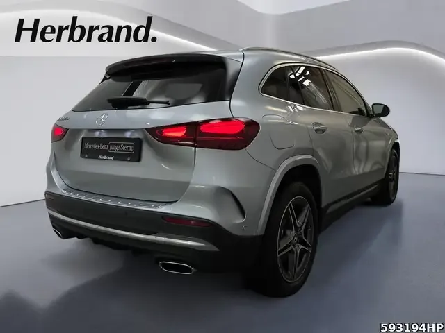 Mercedes-Benz GLA 250