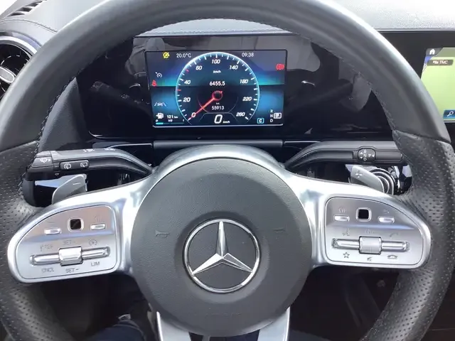 Mercedes-Benz GLA 200