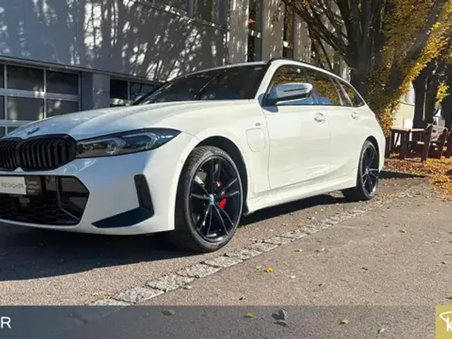 BMW 330