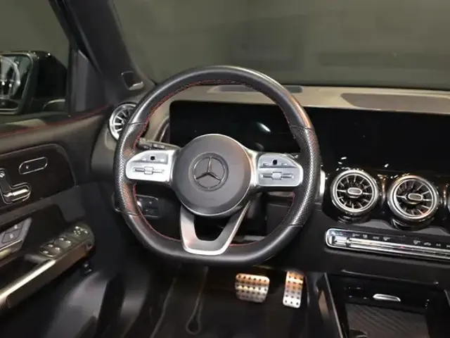 Mercedes-Benz GLB 250