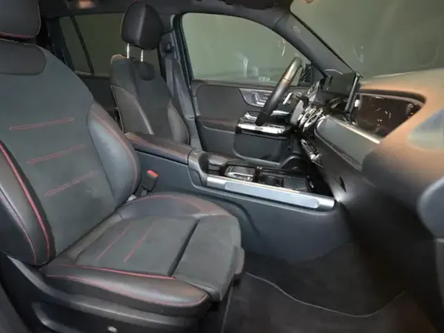 Mercedes-Benz GLB 250