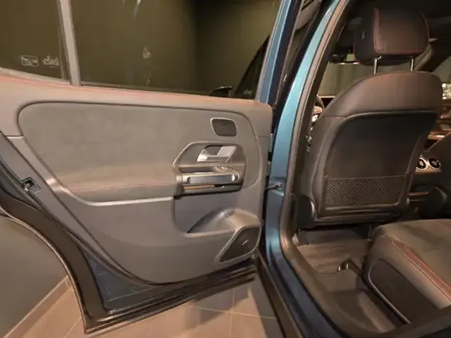 Mercedes-Benz GLB 250