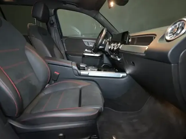 Mercedes-Benz GLB 250