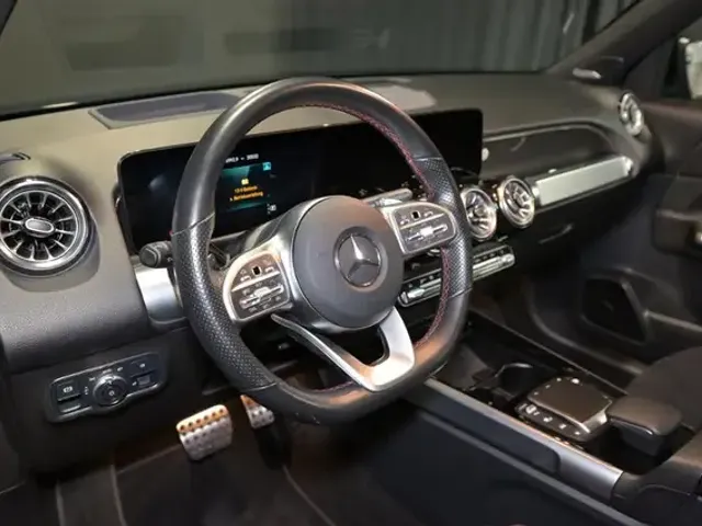 Mercedes-Benz GLB 250