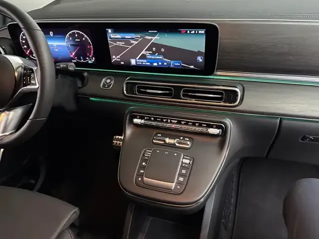 Mercedes-Benz V 250