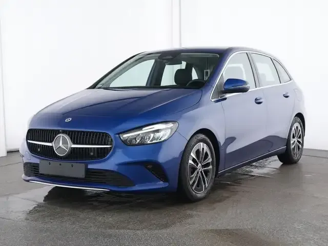 Mercedes-Benz B 220