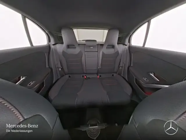 Mercedes-Benz A 220