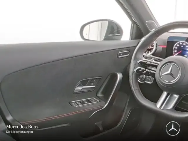 Mercedes-Benz A 220
