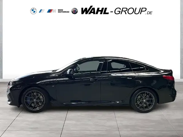 BMW 235
