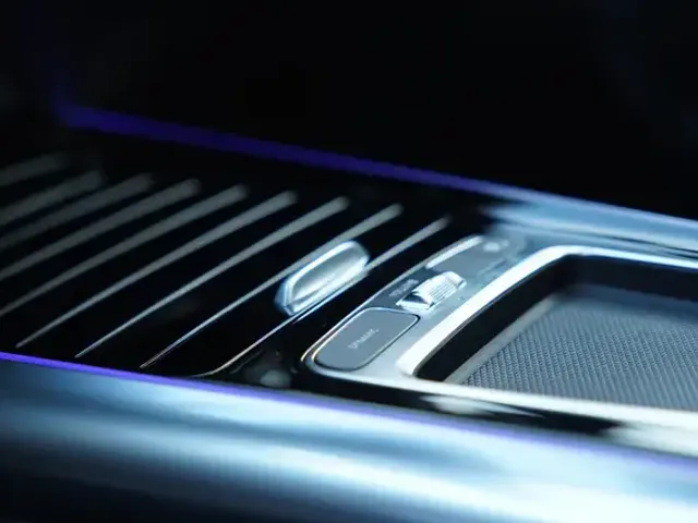 Mercedes-Benz EQA 300