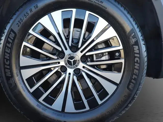 Mercedes-Benz EQA 300