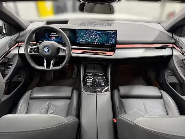 BMW i5