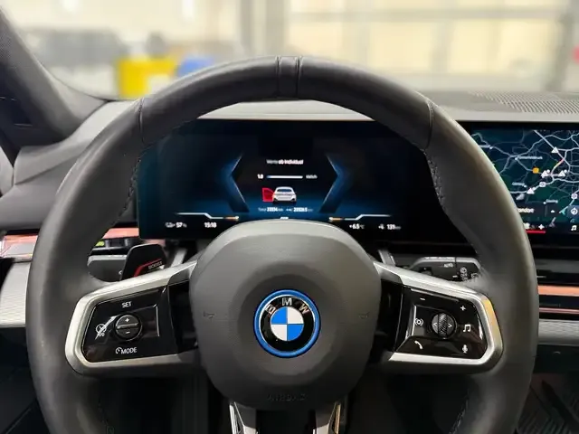 BMW i5