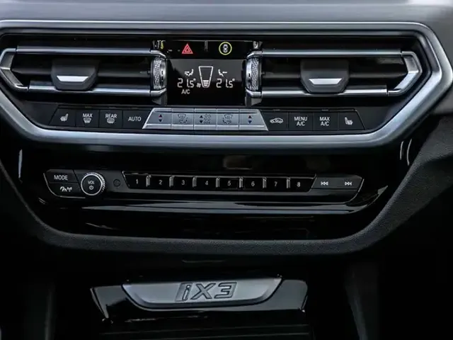 BMW iX3
